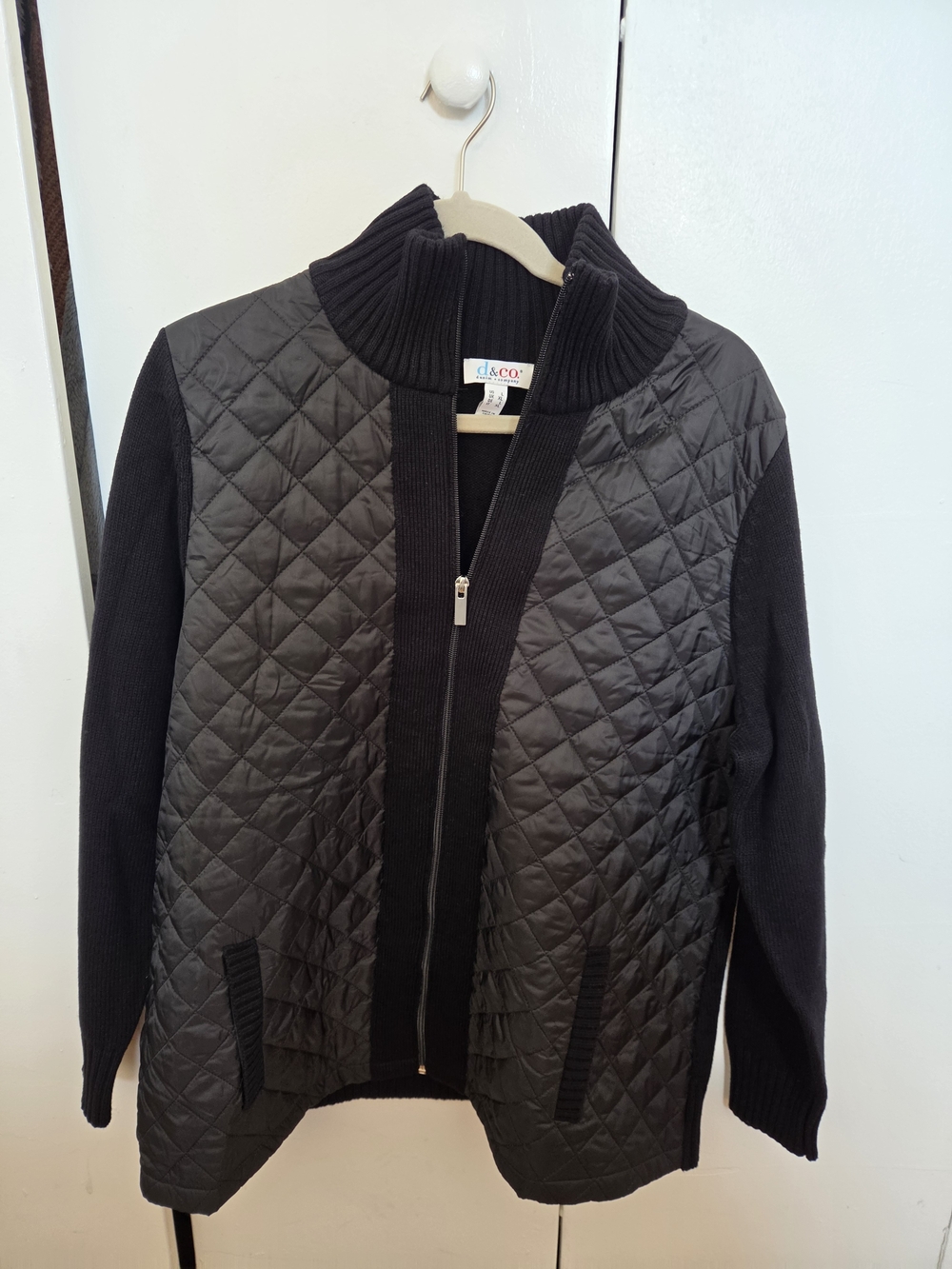 D&Co Zip Up Black Sweater Jacket with Quilted Pattern Front